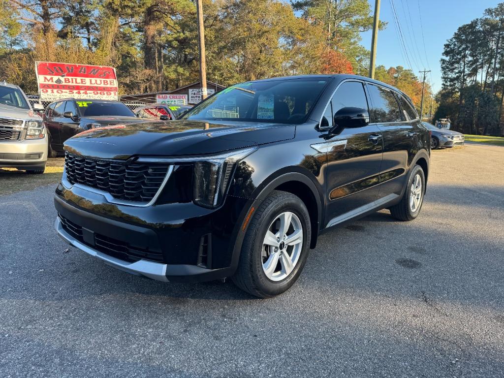 2024 Kia Sorento LX's photo