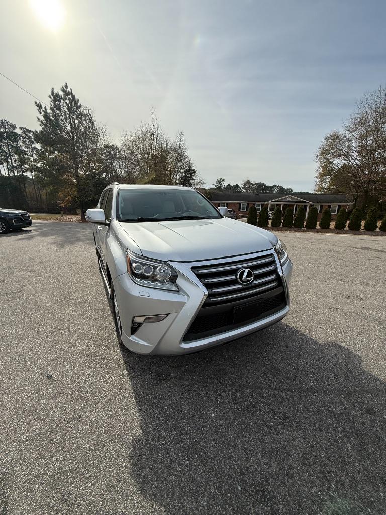 2019 Lexus GX Base's photo