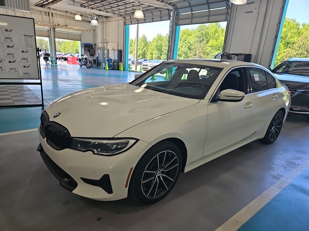2020 BMW 3 Series 330i xDrive Sedan's photo