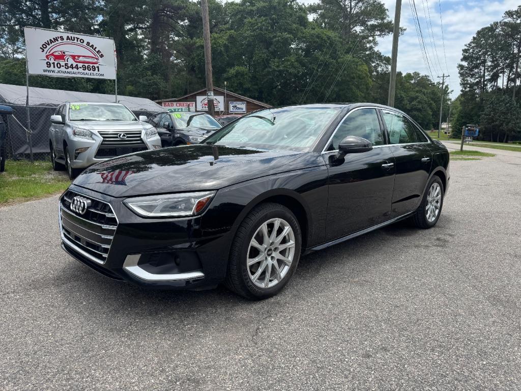 2021 Audi A4 40 quattro S tronic Premium's photo
