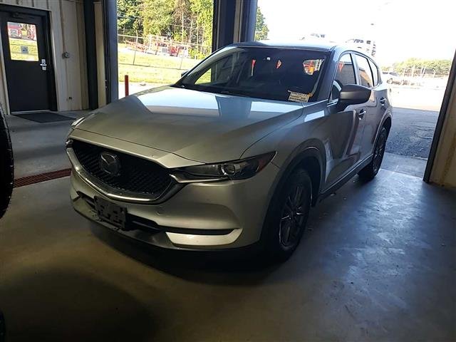 2021 Mazda CX-5 Touring Auto's photo